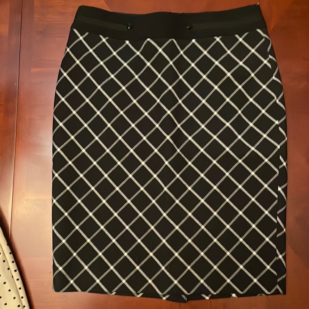 The Limited black and white skirt size 2